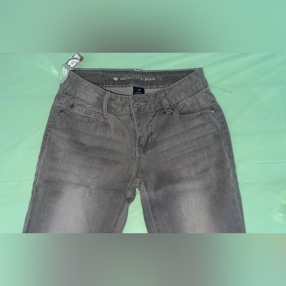 Celebrity Pink women Charcoal Skinny Jeans
NWT Size 0 Juniors - Picture 14 of 15
